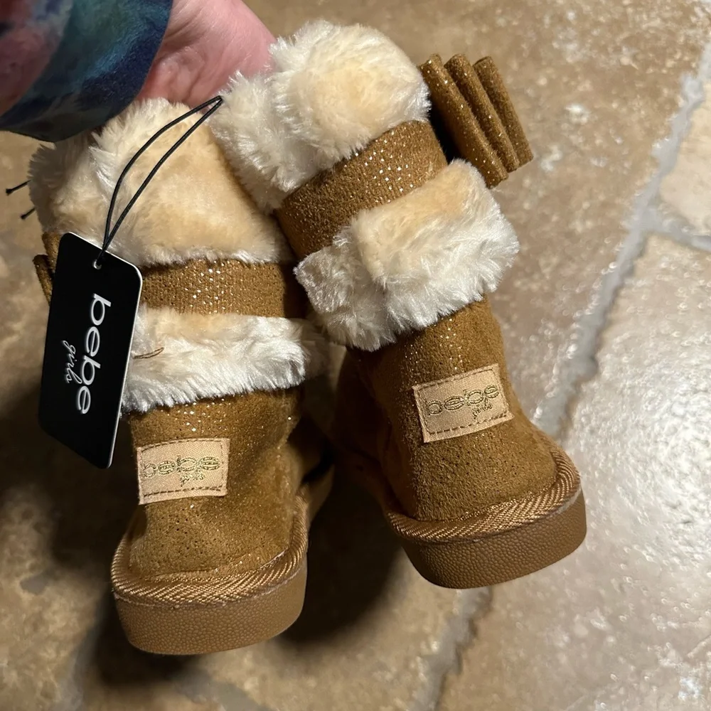 NWT Bebe Girls Shimmer MicroSuede Winter Boot Size 3